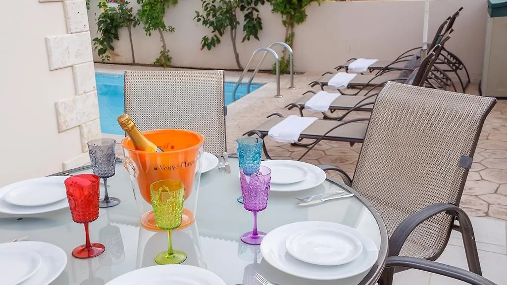 Protaras Holiday Villa 007 0*,